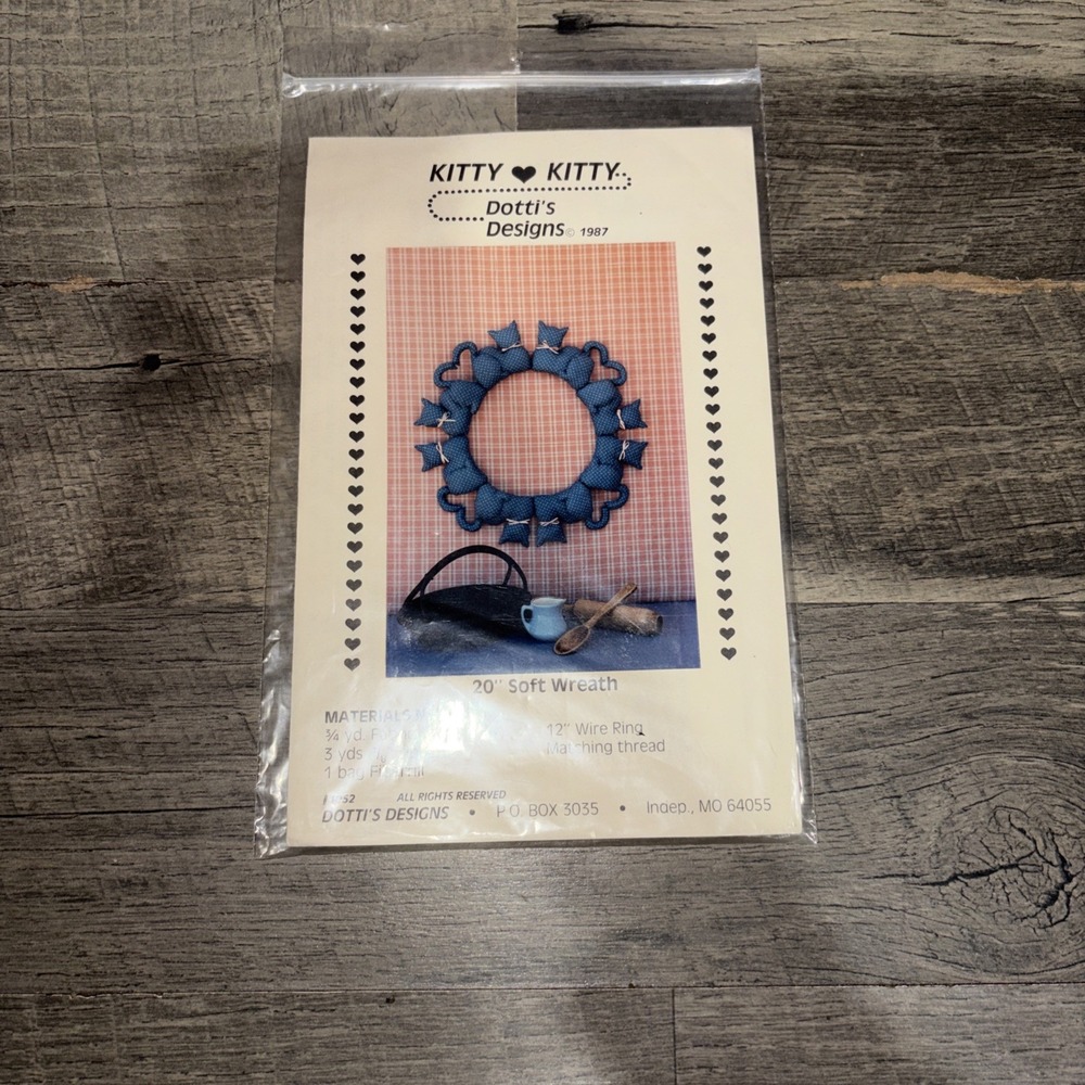 Dotti's Designs Vtg 1987 Craft Pattern 20" KITTY KITTY WREATH Cat Stitchery